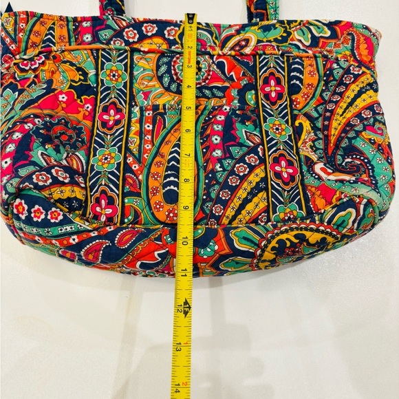 Vera Bradley Multicolor Paisley Tote H 11 * W 14.5 Mint Condition - Picture 7 of 9
